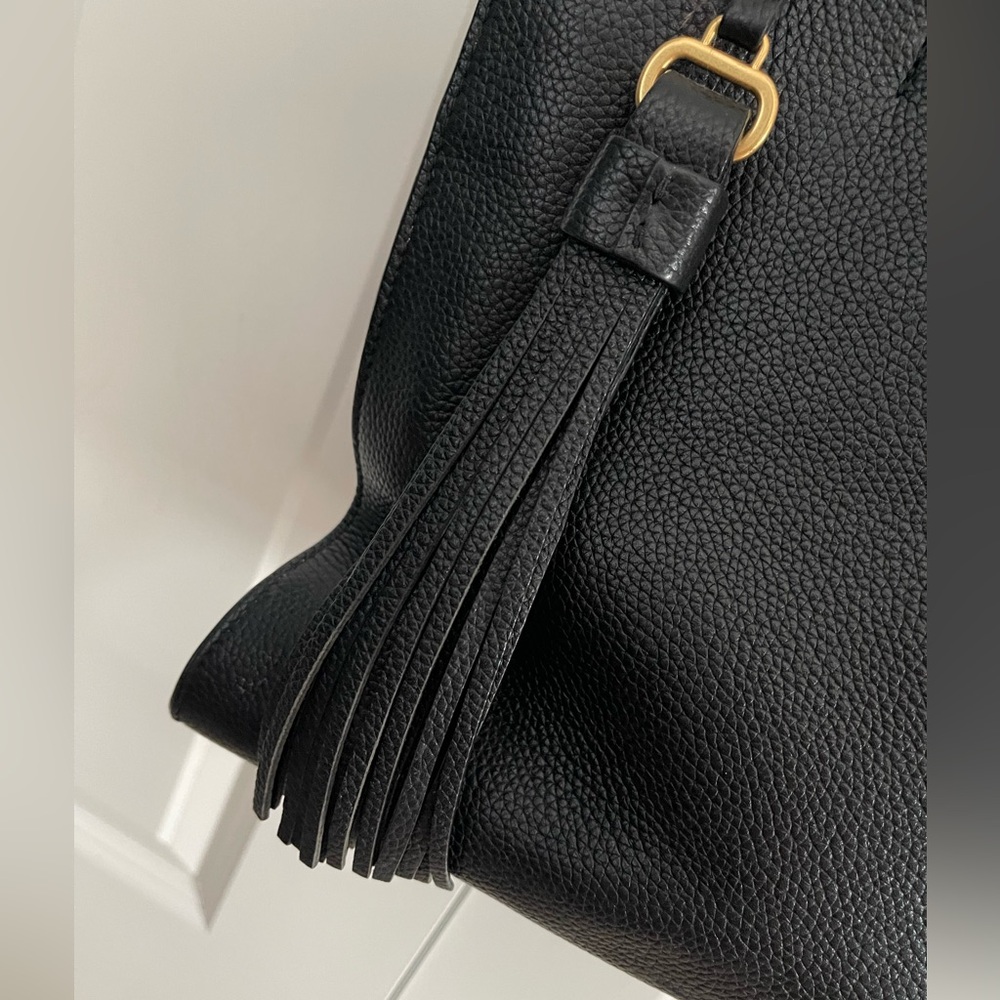 Tory Burch Black and Gold Shoulder Bag with Chain Details - Picture 3 of 5